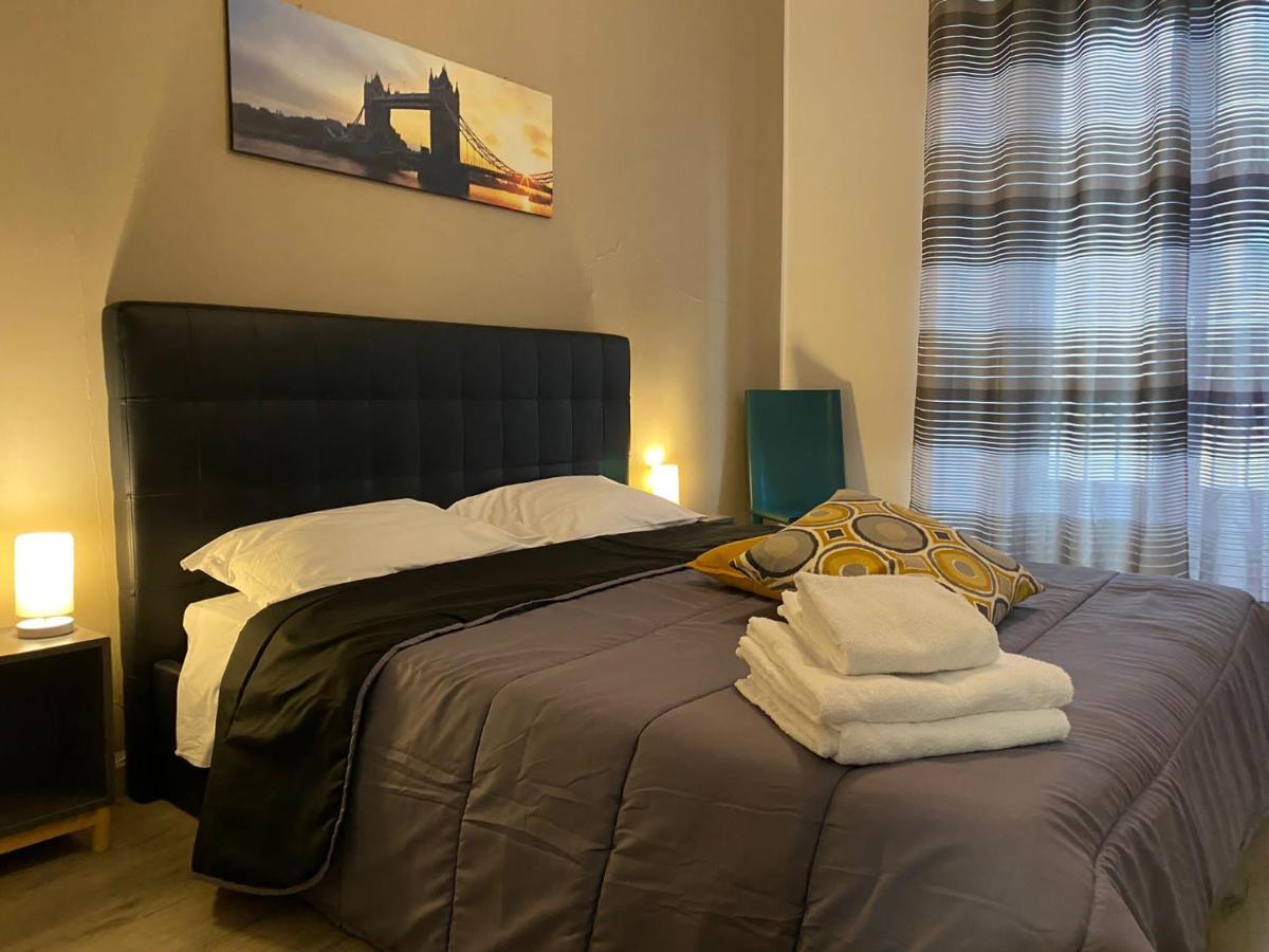 Trilocale In Piazza Duomo Apartment มิลาน ภายนอก รูปภาพ